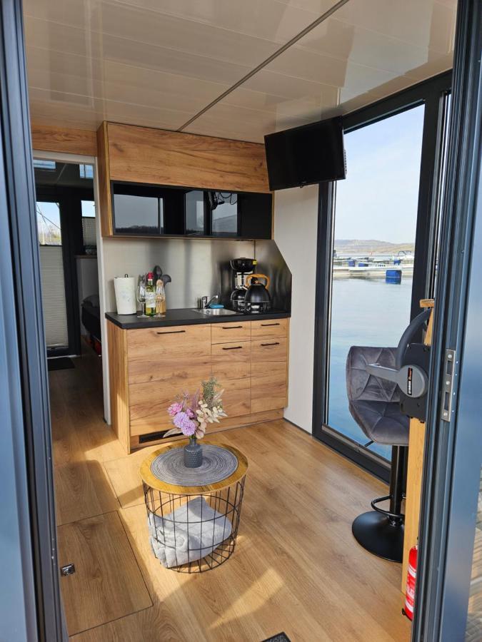 Mobiles Hausboot El'Milia Hotel Braunsbedra ภายนอก รูปภาพ