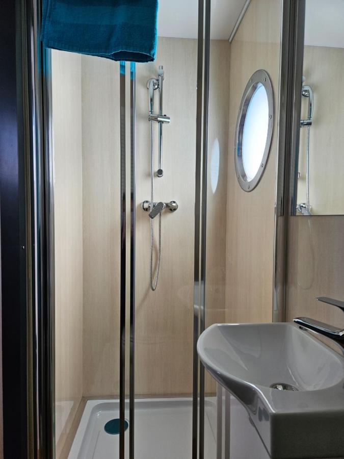 Mobiles Hausboot El'Milia Hotel Braunsbedra ภายนอก รูปภาพ
